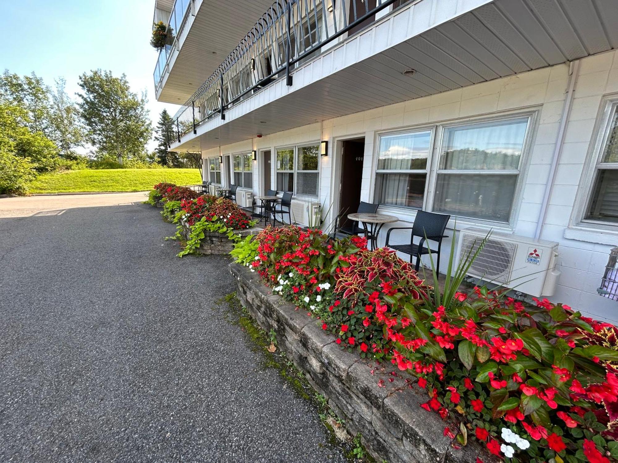 Motel Panoramique Chicoutimi 외부 사진