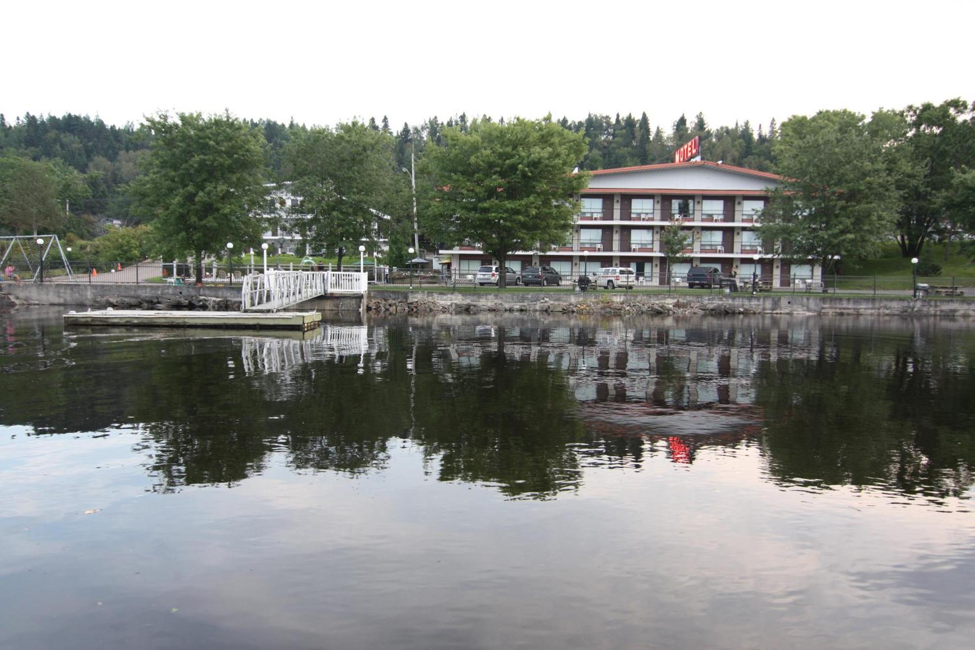 Motel Panoramique Chicoutimi 외부 사진