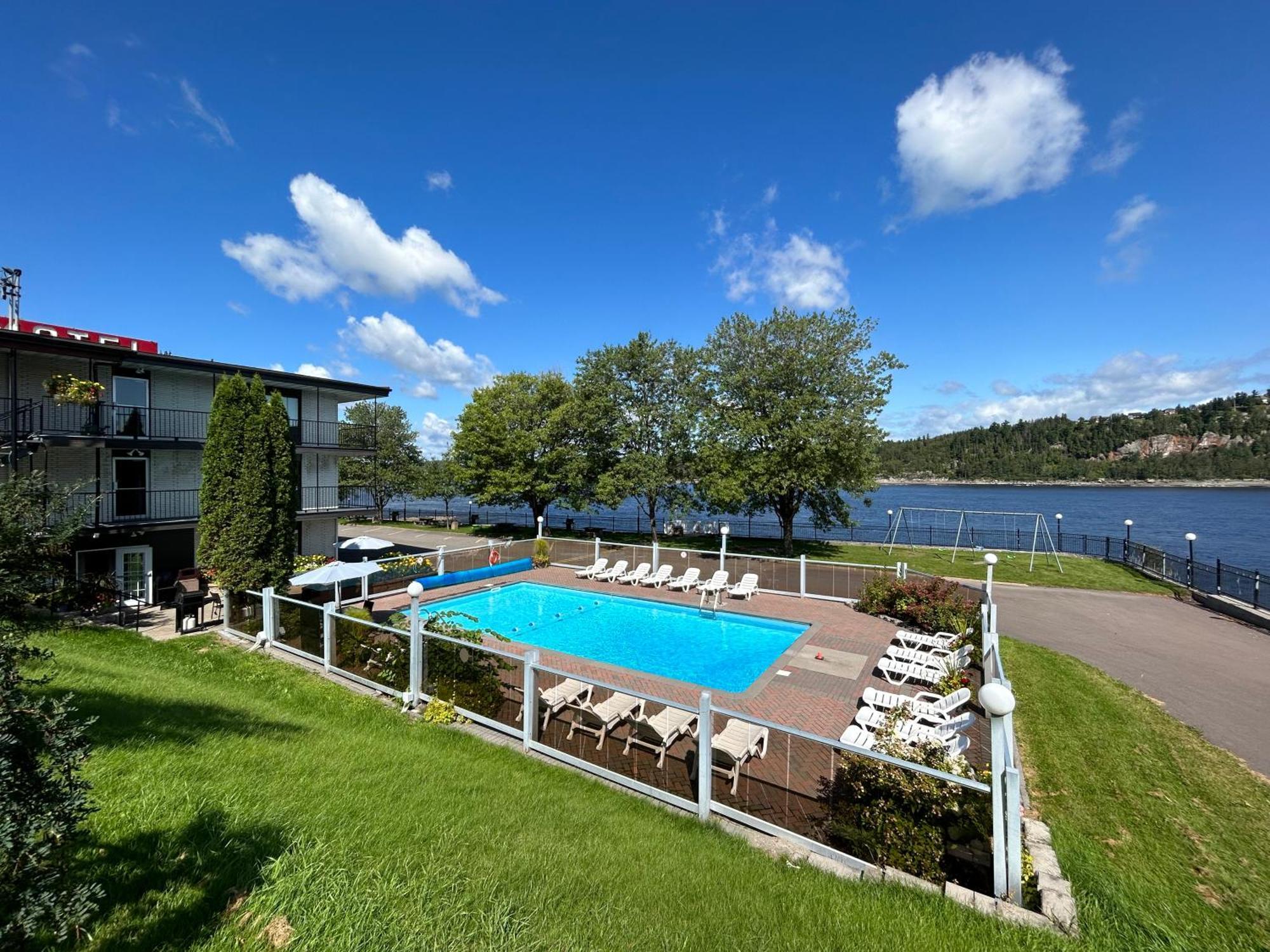 Motel Panoramique Chicoutimi 외부 사진