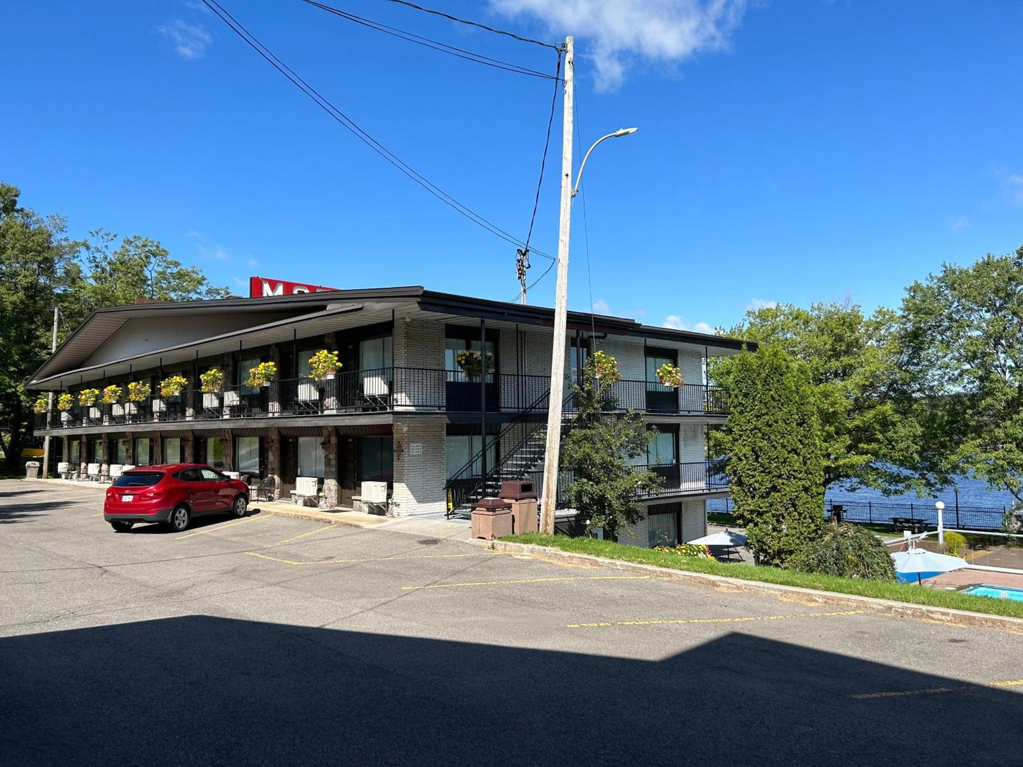 Motel Panoramique Chicoutimi 외부 사진