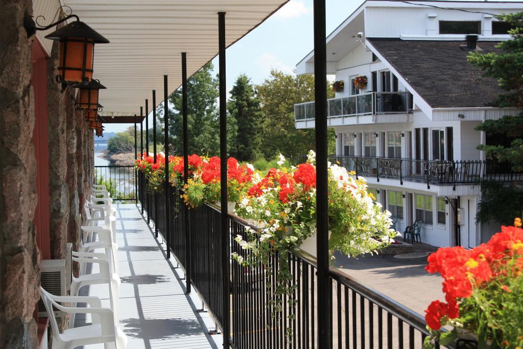 Motel Panoramique Chicoutimi 외부 사진