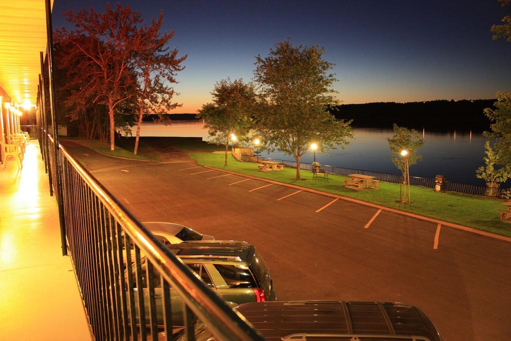 Motel Panoramique Chicoutimi 외부 사진