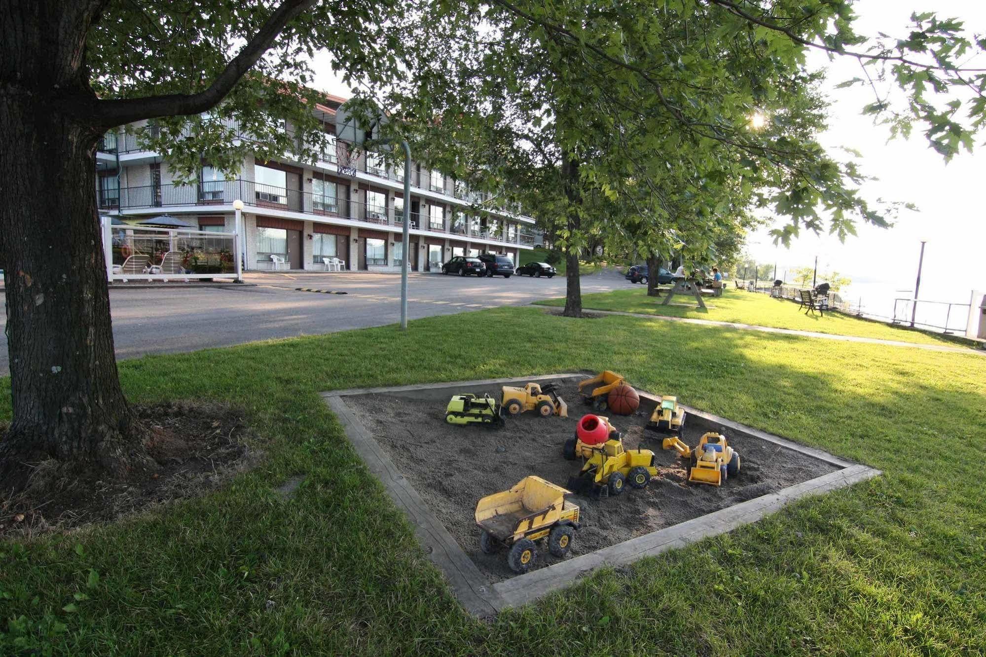 Motel Panoramique Chicoutimi 외부 사진